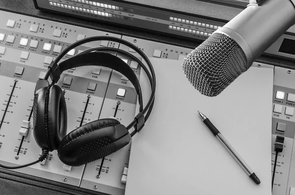 Professional Microphone Radio Station Studio Air Sign — Stock Photo, Image