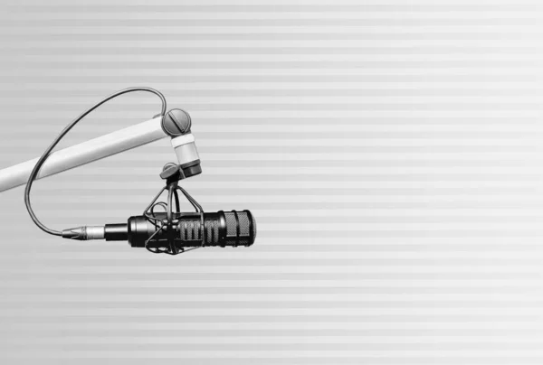Profesionální Mikrofon Rozhlasovém Studiu Nápisu — Stock fotografie