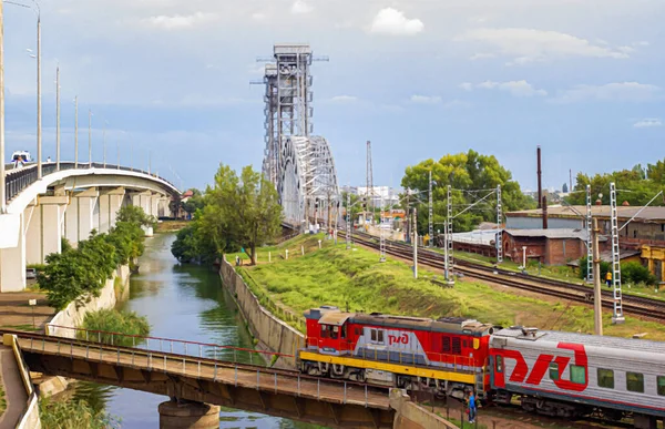 Rostov-on-Don şehri. Rus Demiryolları. Sivers Caddesi 'ndeki Temernitsky Köprüsü