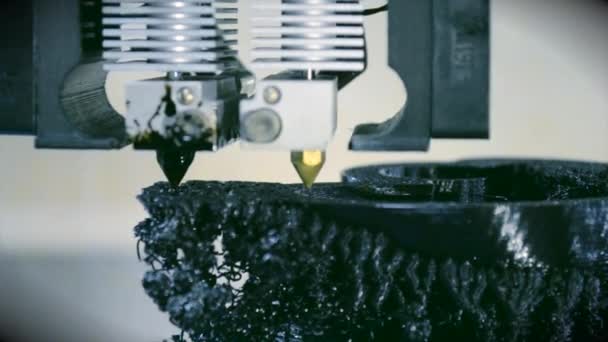 Objecten afgedrukt door 3d printer. — Stockvideo