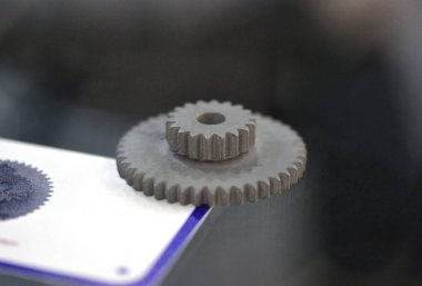 Selektif lazer erime. Nesne baskılı metal 3d yazıcı yakın çekim.