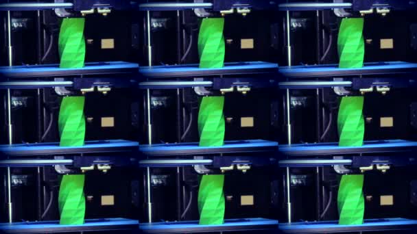 Impresora 3D tridimensional automática realiza plástico. — Vídeo de stock