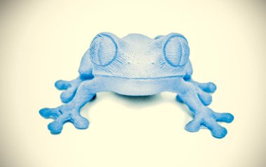 Beyaz arkaplanda izole edilmiş 3d yazıcı tarafından basılan nesneler