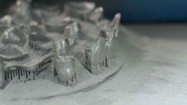 在3D打印机上打印金属粉末和覆盖金属粉末的印刷平台 3D打印机打印金属 金属激光烧结机 渐进Dmls Slm Sls加法技术 — 图库视频影像