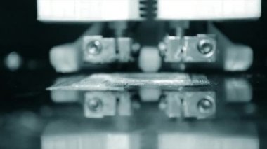 Nesneler 3D yazıcı tarafından yazdırıldı.