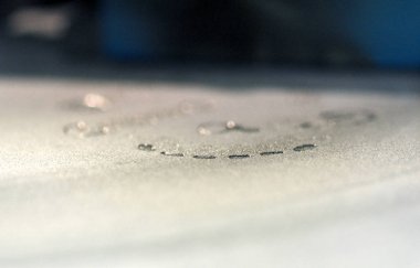 Metal baskı yapan 3D yazıcı. Metal için lazer sinterleme makinesi.