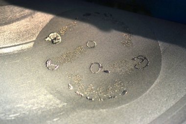 Metal baskı yapan 3D yazıcı. Metal için lazer sinterleme makinesi.