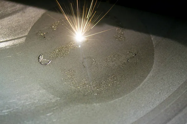 Машина для спікання лазерів для металу. 3D-принтер для друку металу . — стокове фото