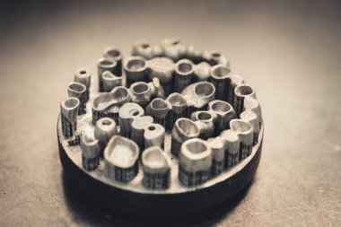 Metal 3d yazıcıya basılan nesne izole edildi.