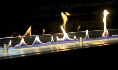 Modern biyo-şömine etanol gazı üzerine.