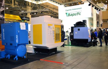 Kiev, Ukrayna - 23 Kasım 2017:-sanayî makinaları, üretim toplama