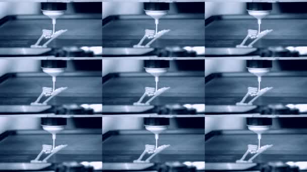 3d 打印机印刷煎饼与液体面团不同形状的特写. — 图库视频影像