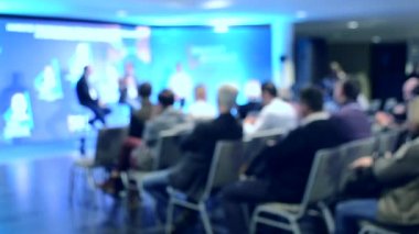 Birçok kişi için sunu ders dinleme salonu seyirci oturuyor