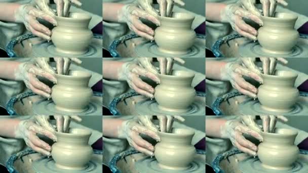 Žena dívka ruce dub zeď džbán, modeluje z hlíny na kruh. — Stock video