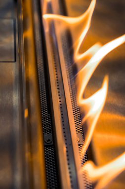 Modern biyo-şömine etanol gazı üzerine.