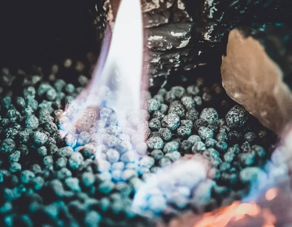 Biocombustível contemporâneo em close-up de etanol. Inovação no domínio da poupança de energia — Fotografia de Stock