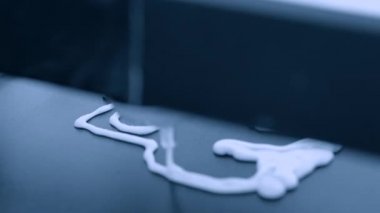 3D printerlere harcama maddeler sıvı hamur için. 3d Yazıcı yazdırma ile sıvı hamur krep