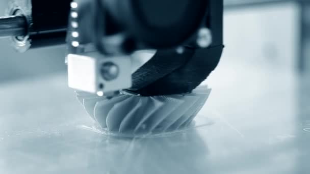 Printer Werkt Van Dichtbij Automatische Driedimensionale Printer Voert Plastic Uit — Stockvideo