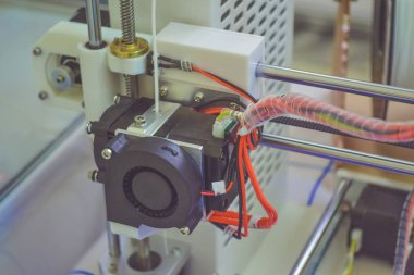 Nesneler 3D yazıcı tarafından yazdırıldı.