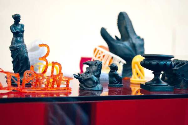 Objects photopolymer printed on a 3d printer.