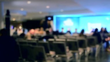 Birçok kişi için sunu ders dinleme salonu seyirci oturuyor