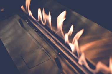 Modern biyo-şömine etanol gazı üzerine.