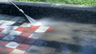 Sokak temizleme basınçlı su