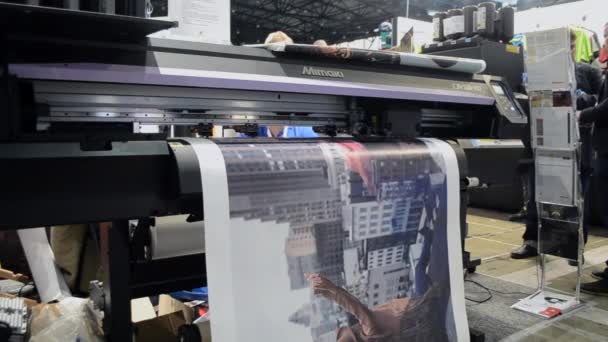 Groot formaat printer werkt — Stockvideo