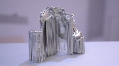 Metal 3d yazıcıya yazdırılan nesne.