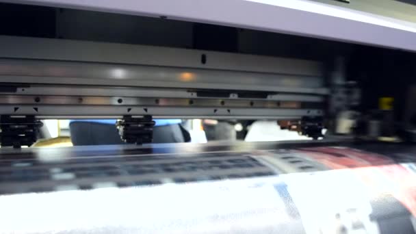 Tiskárna s velkými formáty pracuje — Stock video