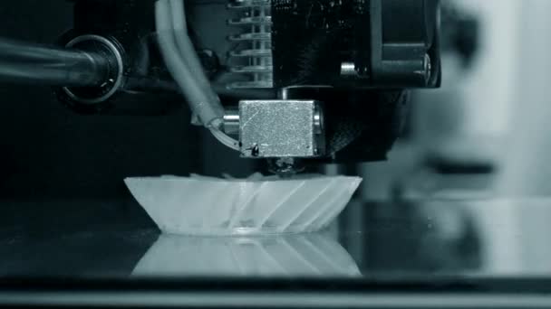Impresora 3D trabajando. Modelado de deposición fundida — Vídeos de Stock