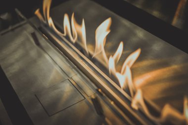 Modern biyo-şömine etanol gazı üzerine.