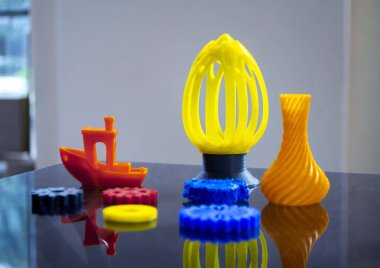 3D yazıcı tarafından yazılan soyut modeller.