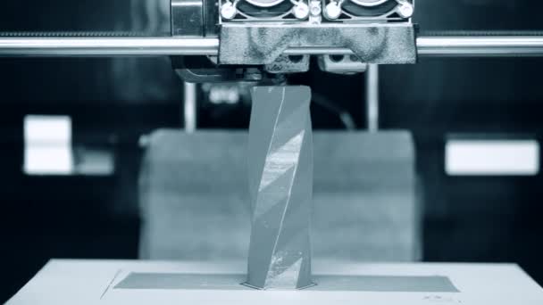 5 in 1.Modern katkı teknolojisi 3D yazıcı erimiş plastik baskı — Stok video