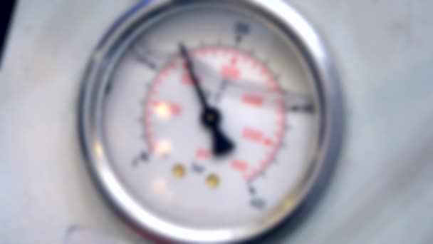 Compteur de pompe industrielle close-up. Indicateurs pression indication.
