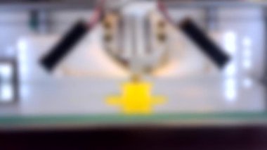 Arka plan bulanık. İzole edilmiş nesneleri hızlı 3D video zaman ayarlı yazdırır.