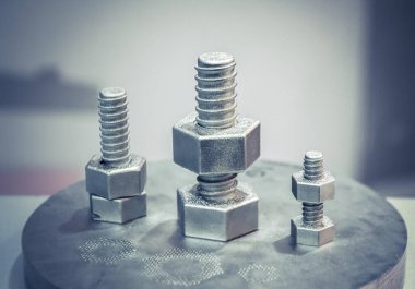 Metal tozundan metal 3D yazıcıya basılmış nesne.