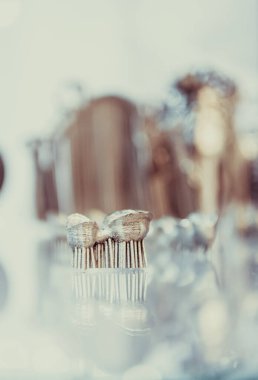 Lazer sindirim makinesine basılmış diş kaplamaları.