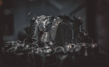 Metal 3d yazıcıya yakın çekimde yazdırılan nesne