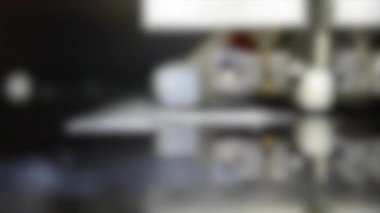 Arka plan bulanık. İzole edilmiş nesneyi yazdıran yeni 3D yazıcı üzerine inşa ediliyor