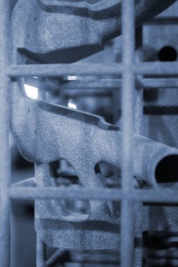 Erimiş plastik baruttan 3 boyutlu yazıcıya yakın plan baskı yapılmış. Erimiş poliyamid tozundan 3 boyutlu yazıcıya basılmış bir model. Yeni modern 3D baskı teknolojisi. Çoklu Jet Füzyon MJF teknolojisi