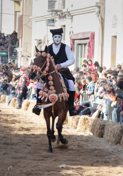 意大利撒丁岛传统狂欢节奥里斯塔诺的Sartiglia — 图库照片