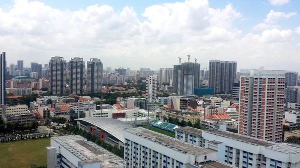 Letecký Pohled Velkou Budovu Včetně Kondominia Hdb Singapuru Selektivní Zaměření — Stock fotografie