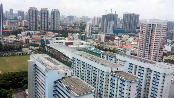 Vista Aérea Edifício Grande Incluindo Condomínio Hdb Cidade Singapura Foco — Fotografia de Stock