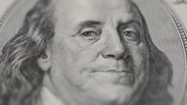 Benjamine Franklin portre yüz dolarlık banknot üzerinde
