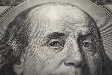 Dolar portre. Benjamin Franklins portre yüz dolarlık banknot üzerinde.