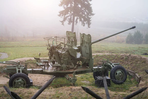 De automatische Anti-Aircraft 57 mm pistool s-60 M1950 — Stockfoto