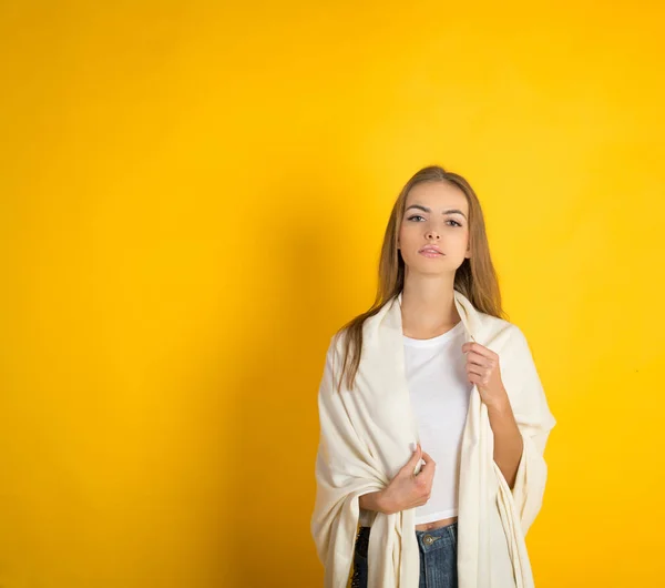 Mulher bonita jovem — Fotografia de Stock