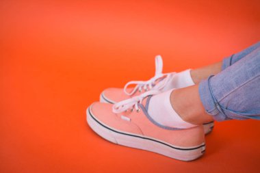 Genç moda kadın bacakları