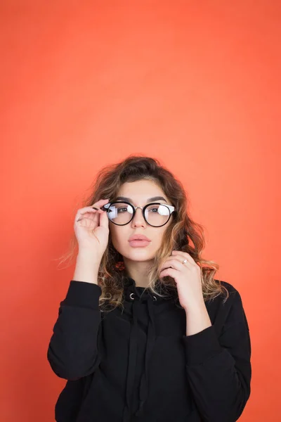 Retrato de menina elegante bonita — Fotografia de Stock